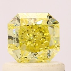 Diament o barwie fantazyjnej radiant, 0.73ct, SI2, Fancy Intense  Yellow, GIA 5161928681