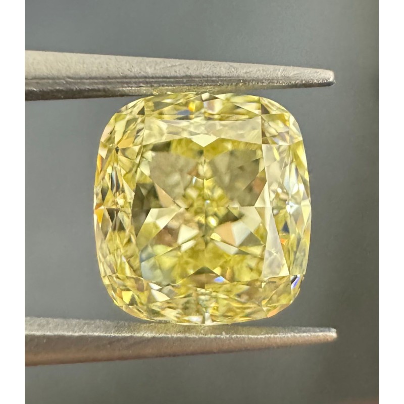 Diament o barwie fantazyjnej szlif poduszkowy brylantowy, 1.64ct, VS1, Fancy Yellow, GIA 6233425380 Diament o barwie fantazyjnej szlif poduszkowy brylantowy, 1.64ct, VS1, Fancy Yellow, GIA 6233425380