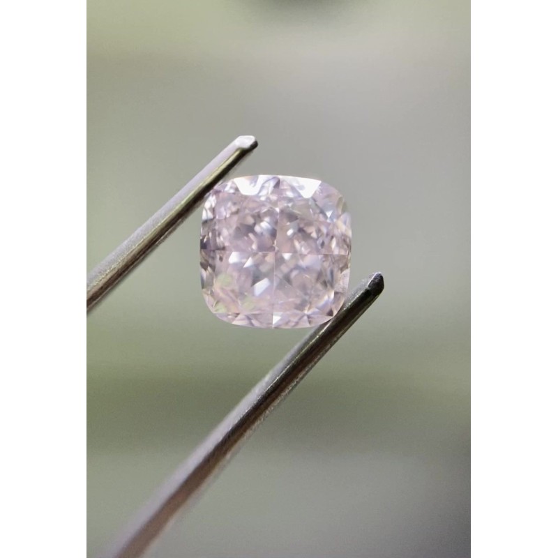 Diament o barwie fantazyjnej szlif poduszkowy modyfikowany, 1.01ct, SI2, Fancy Light Pinkish Brown, GIA 2476427404