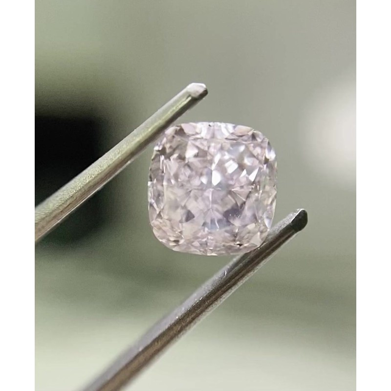 Diament o barwie fantazyjnej szlif poduszkowy modyfikowany, 1.01ct, SI2, Fancy Light Brown Pink, GIA 1478314876 Diament o barwie fantazyjnej szlif poduszkowy modyfikowany, 1.01ct, SI2, Fancy Light Brown Pink, GIA 1478314876