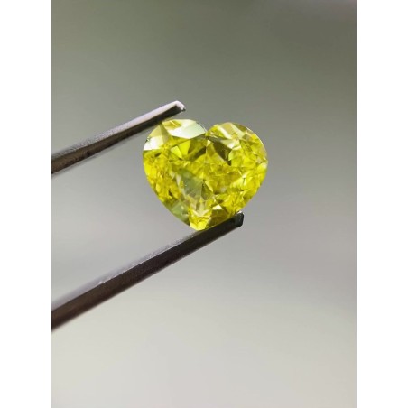 Diament o barwie fantazyjnej serce, 1ct, SI2, Fancy Vivid Yellow, GIA 1505552969