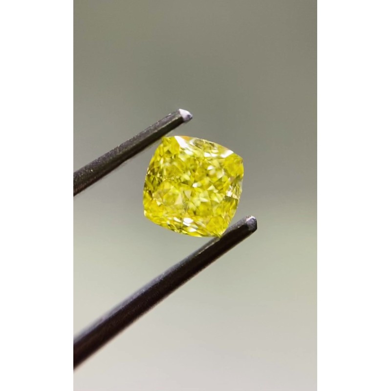 Diament o barwie fantazyjnej szlif poduszkowy brylantowy, 0.5ct, SI1, Fancy Intense Yellow, GIA 1509803437
