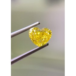 Diament o barwie fantazyjnej serce, 0.76ct, VS1, Fancy Intense Orangey Yellow, GIA 6341390885