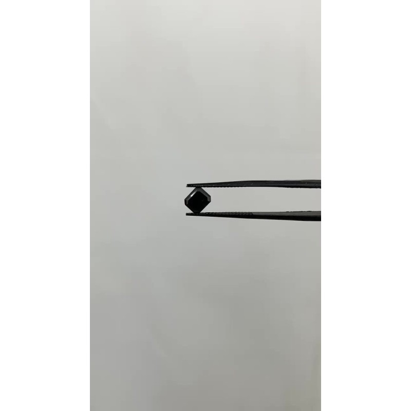 Diament o barwie fantazyjnej szlif szmaragdowy, 0.7ct, VVS2, Fancy Black, GIA 2235370907