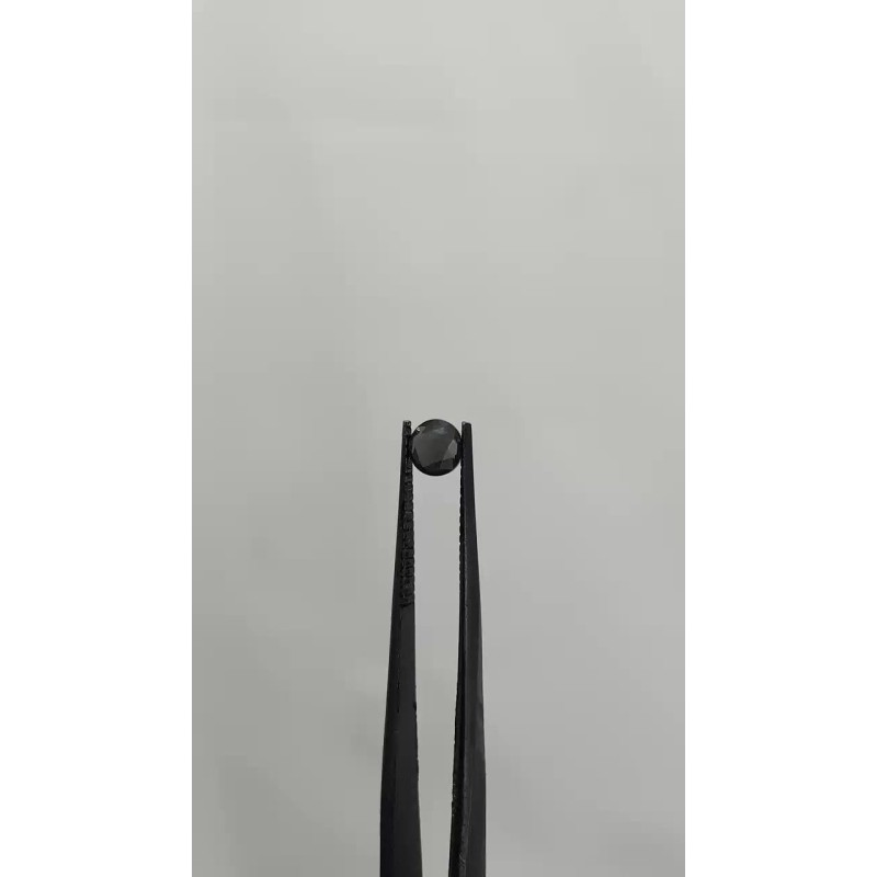 Diament o barwie fantazyjnej szlif okrągły, 0.54ct, VVS2, Fancy Black, GIA 6502703290 Diament o barwie fantazyjnej szlif okrągły, 0.54ct, VVS2, Fancy Black, GIA 6502703290