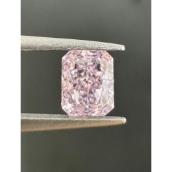 Diament o barwie fantazyjnej radiant, 0.35ct, SI2, Fancy Purple Pink, GIA 6432191668