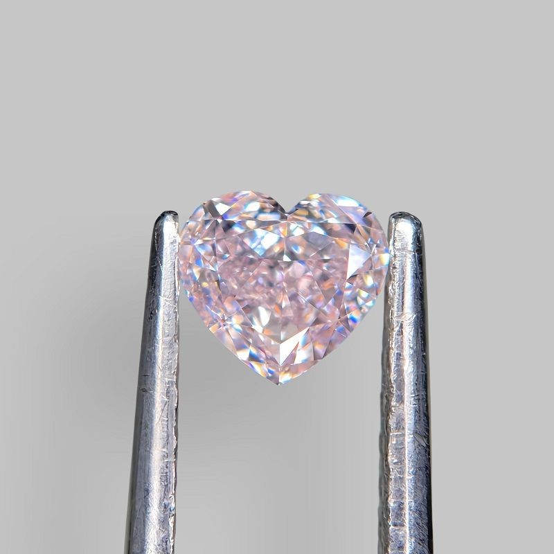 Diament o barwie fantazyjnej serce, 0.56ct, VVS1, Light Pink, GIA 7518652411