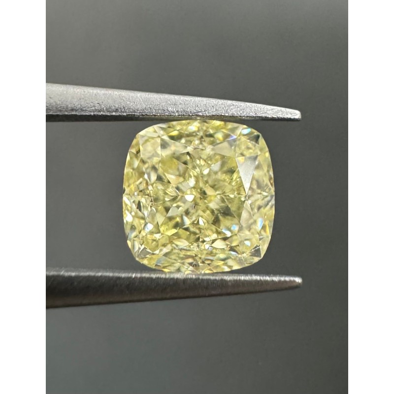 Diament o barwie fantazyjnej szlif poduszkowy brylantowy, 1.02ct, VS1, Fancy Light Yellow, GIA 7235248774 Diament o barwie fantazyjnej szlif poduszkowy brylantowy, 1.02ct, VS1, Fancy Light Yellow, GIA 7235248774